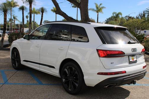 2026 Audi Q7 PLUS