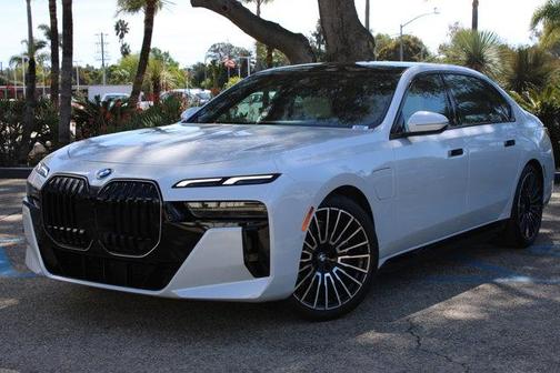 2026 BMW 750e 750e xDrive