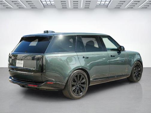 Belgravia Green 2023 Land Rover Range Rover P530 SE