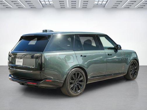 Belgravia Green 2023 Land Rover Range Rover P530 SE