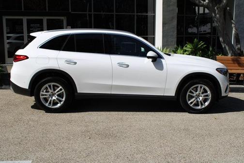 2025 Mercedes-Benz GLC 300 Base