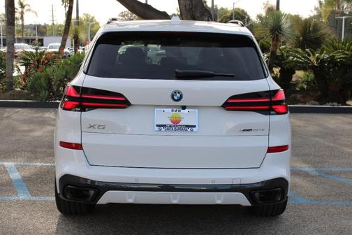 Alpine White 2026 BMW X5 PHEV xDrive50e