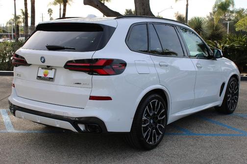 Alpine White 2026 BMW X5 PHEV xDrive50e