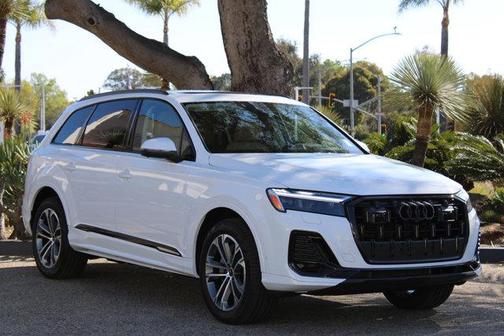 2026 Audi Q7 Premium Plus