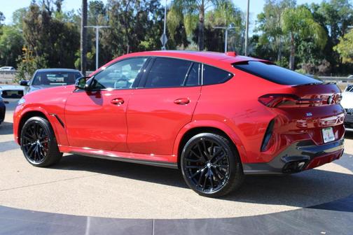 Melbourne Red Metallic 2026 BMW X6 M60i