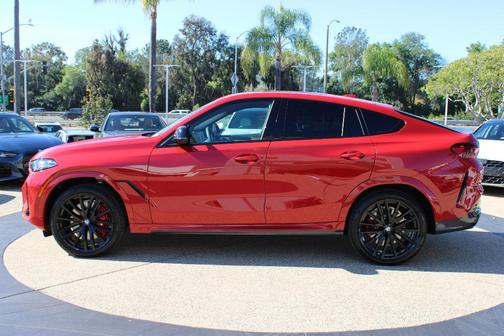 Melbourne Red Metallic 2026 BMW X6 M60i