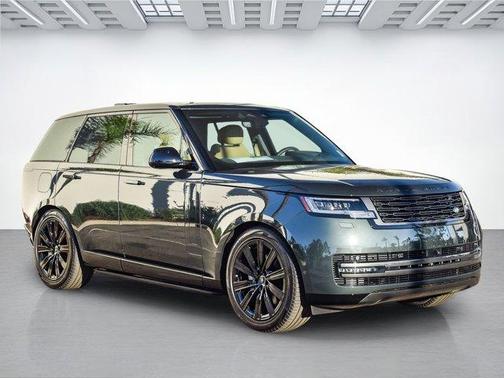 2025 Land Rover Range Rover SE