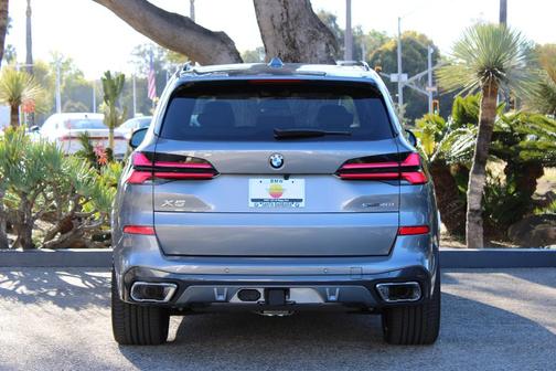 Gray Metallic 2026 BMW X5 sDrive40i