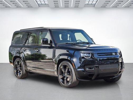 2025 Land Rover Defender P400 X-Dynamic SE