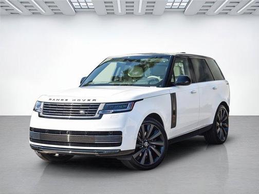 2025 Land Rover Range Rover P615 SV