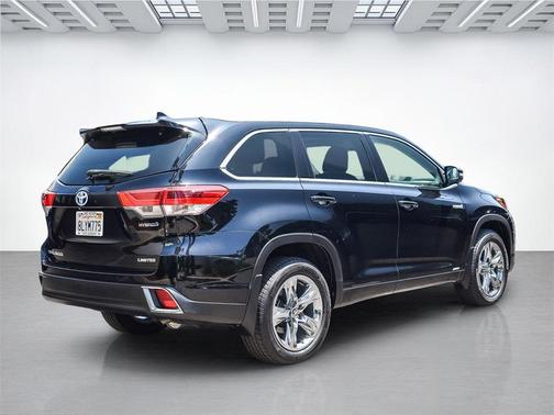 2019 Toyota Highlander Hybrid Limited Platinum