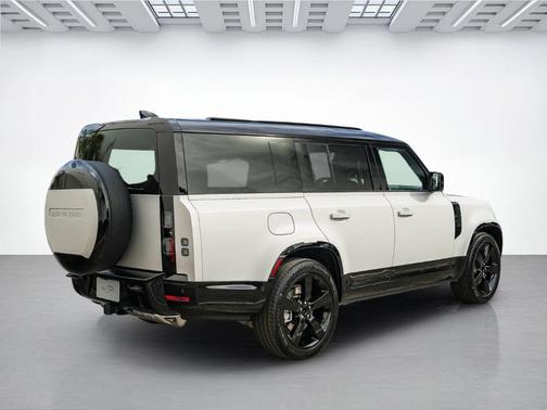 Borasco Grey 2026 Land Rover Defender P400 X-Dynamic SE