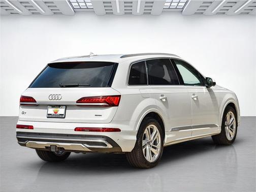 2023 Audi Q7 55 Prestige