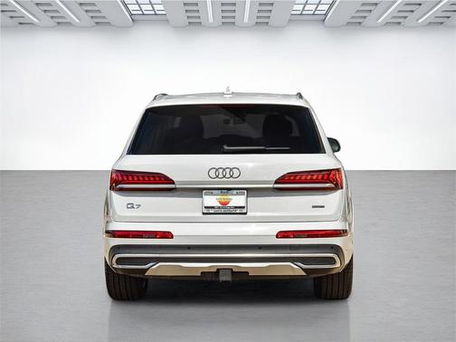 2023 Audi Q7 55 Prestige