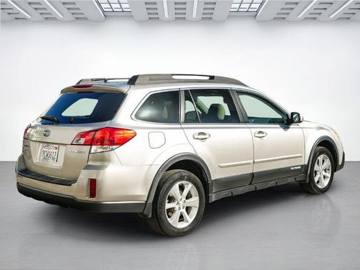 Tungsten Metallic 2014 Subaru Outback 2.5i Limited