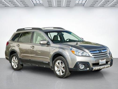 Tungsten Metallic 2014 Subaru Outback 2.5i Limited