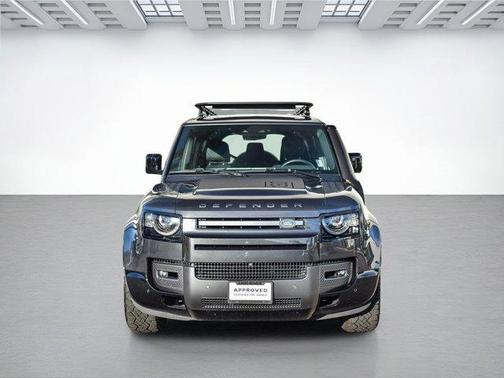 2024 Land Rover Defender Outbound