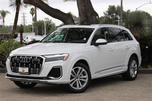 2025 Audi Q7 45 Premium