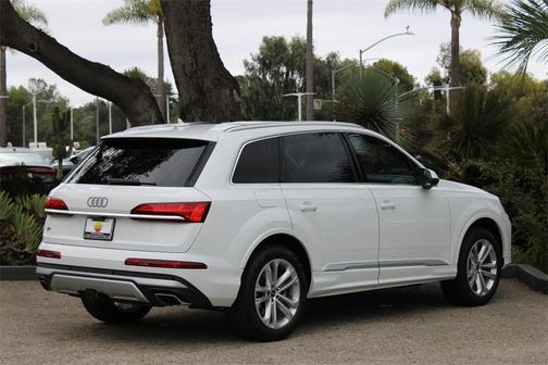 2025 Audi Q7 45 Premium