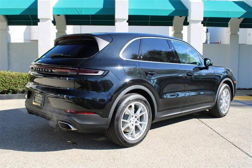 2025 Porsche Cayenne Base