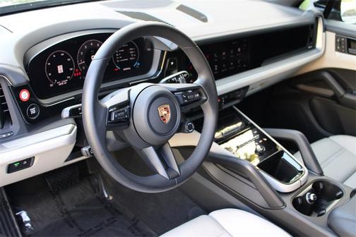 2025 Porsche Cayenne Base