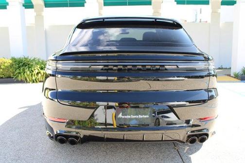 2025 Porsche Cayenne GTS