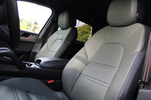 2025 Porsche Cayenne Base