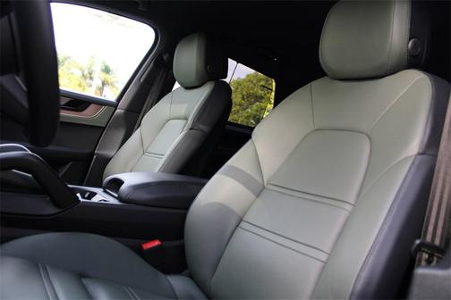 2025 Porsche Cayenne Base