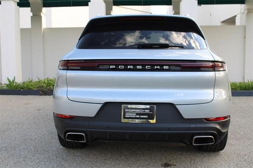 2025 Porsche Cayenne Base