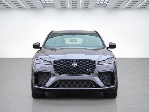 2025 Jaguar F-PACE SVR 575 Edition