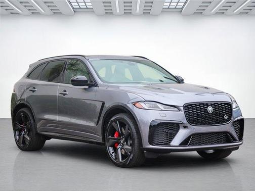 2025 Jaguar F-PACE SVR 575 Edition
