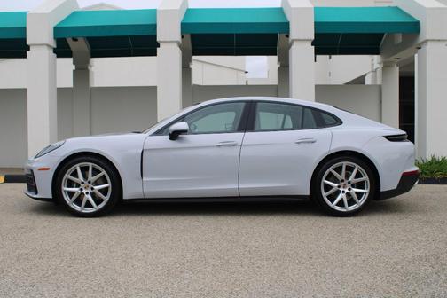 Ice Grey Metallic 2026 Porsche Panamera Base