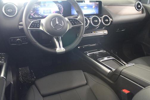 Polar White 2026 Mercedes-Benz GLA 250 Base
