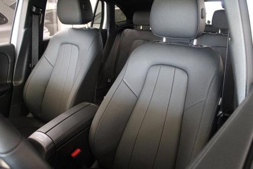 Polar White 2026 Mercedes-Benz GLA 250 Base