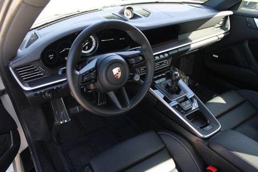 2024 Porsche 911 Carrera GTS