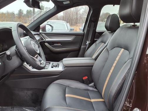 2024 Mazda CX-90 PHEV Premium Plus