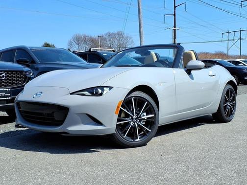 Metallic 2026 Mazda MX-5 Miata GRAND TOURING