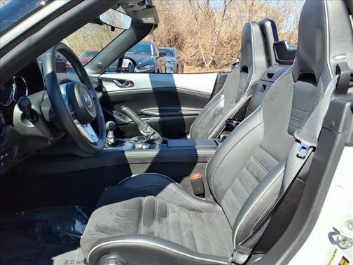 Metallic 2025 Mazda MX-5 Miata Club