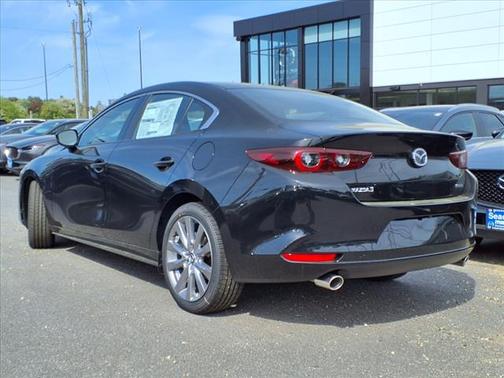 2025 Mazda Mazda3 FWD w/Preferred Package