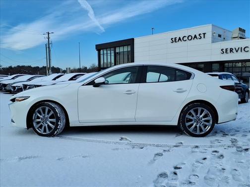 2023 Mazda Mazda3 FWD w/Preferred Package