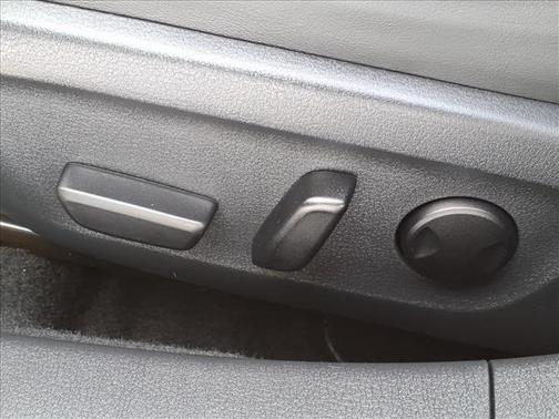 2023 Mazda Mazda3 FWD w/Preferred Package