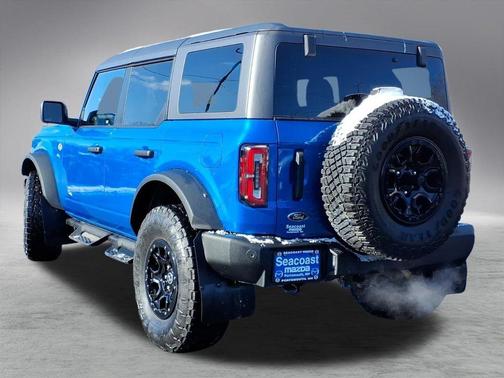 Velocity Blue Metallic 2024 Ford Bronco Wildtrak