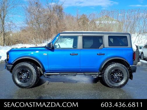 Velocity Blue Metallic 2024 Ford Bronco Wildtrak