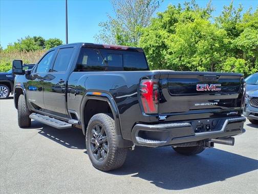 2024 GMC Sierra 2500 AT4