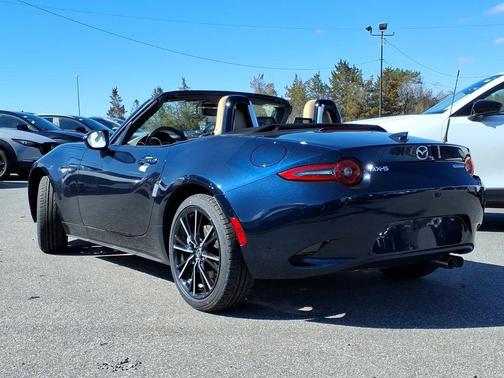 Deep Crystal Blue Mica 2026 Mazda MX-5 Miata Grand Touring