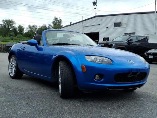 Winning Blue Metallic 2006 Mazda MX-5 Miata Grand Touring