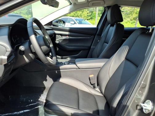 Machine Gray Metallic 2026 Mazda Mazda3 FWD w/Select Package