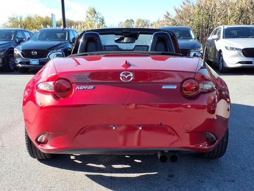 Soul Red Metallic 2017 Mazda MX-5 Miata Grand Touring