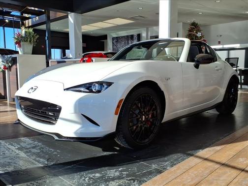 Snowflake White Pearl 2025 Mazda MX-5 Miata RF Club Convertible