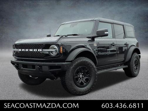 Shadow Black 2024 Ford Bronco Wildtrak
